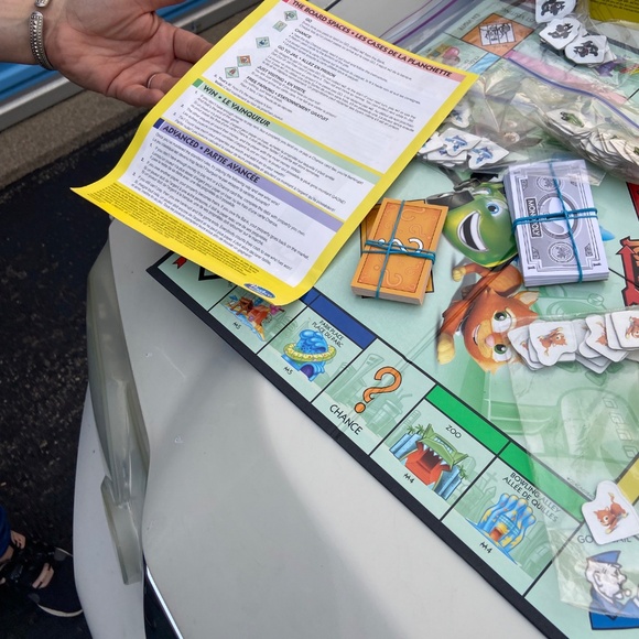 Monopoly jr - Picture 3 of 4